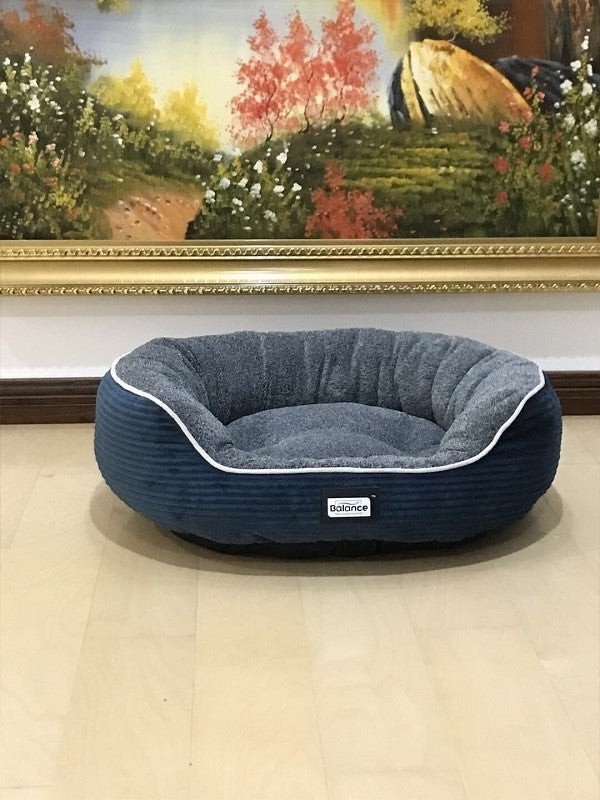 Bed for cats and dogs
