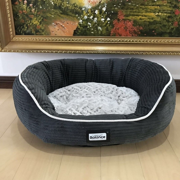 Bed for cats and dogs